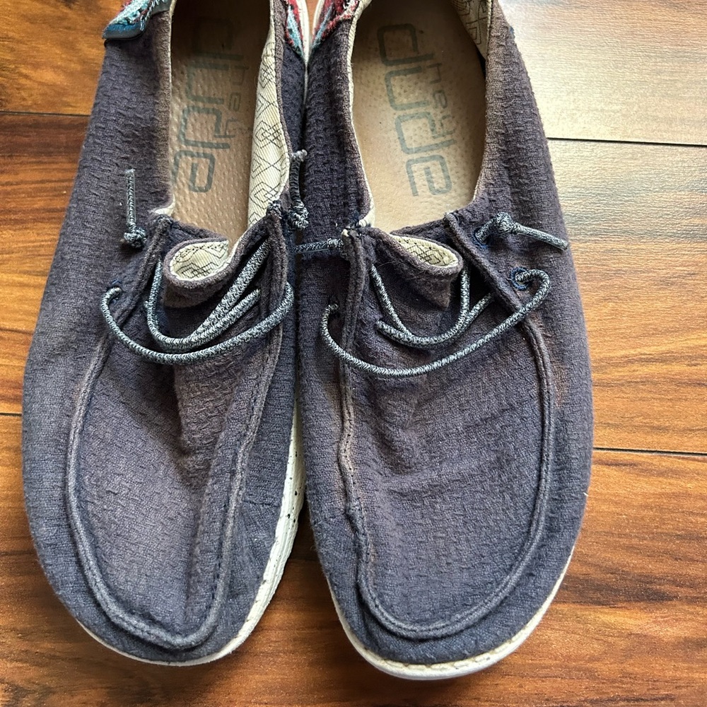 Women’s hey dude Wendy Aztec tribe shoes size 8
